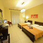 Hotel Central Hotel 3*